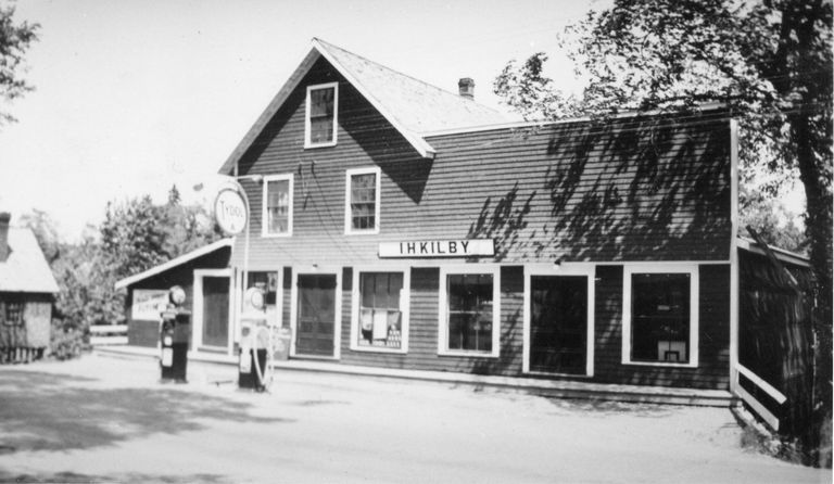          I. H. Kilby's Store; Irving Kilby purchased Florriman Wilder's machine shop in 1908 and transformed it into a general store.
   