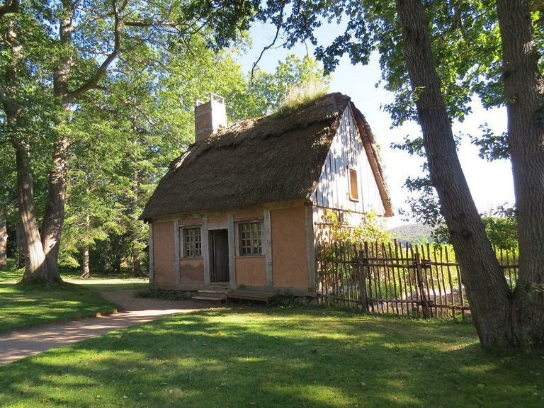          Reconstructed Acadian House, Annapolis Royal, Nova Scotia picture number 1
   
