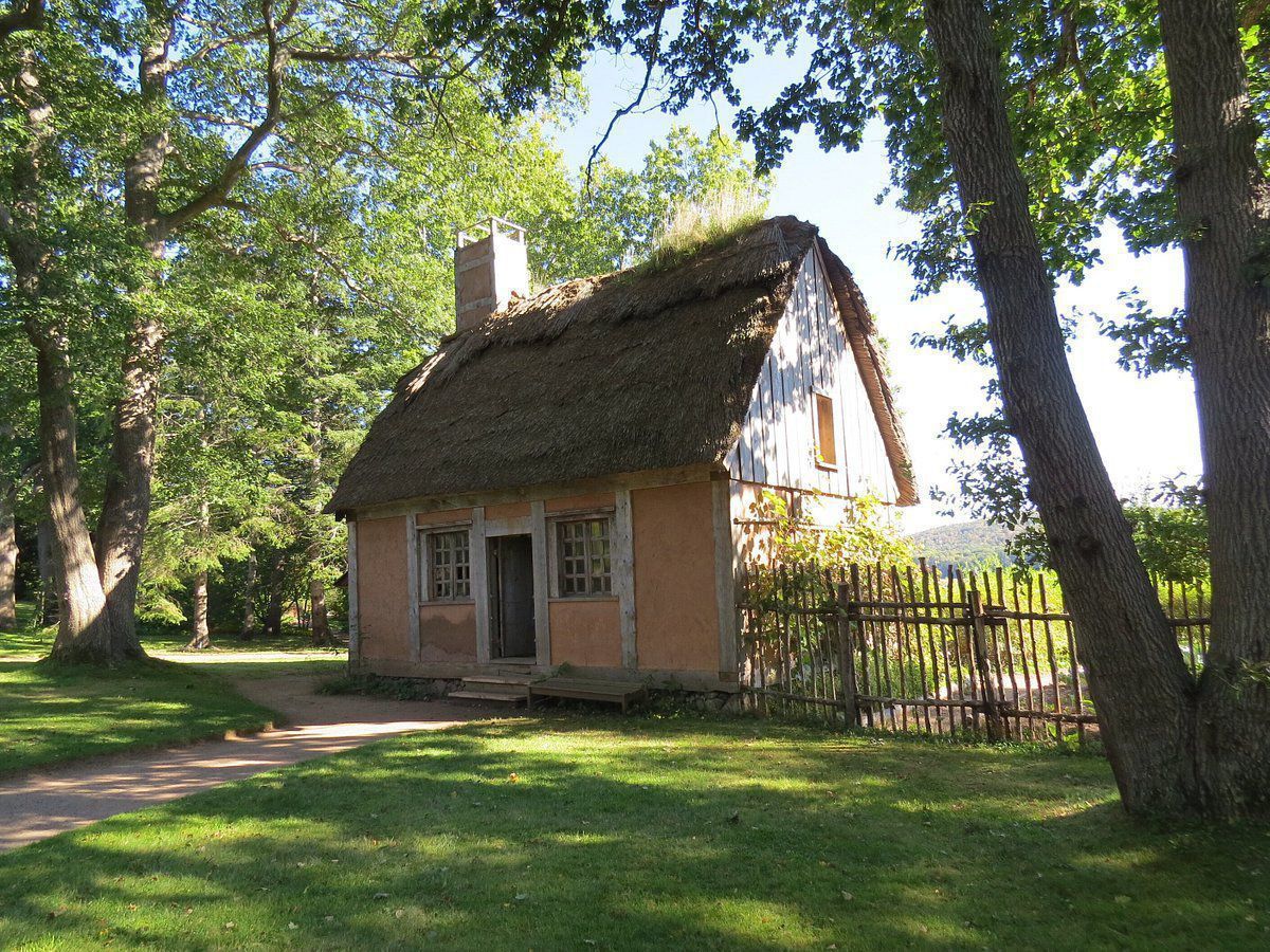 Reconstructed Acadian House, Annapolis Royal, Nova Scotia picture number 1