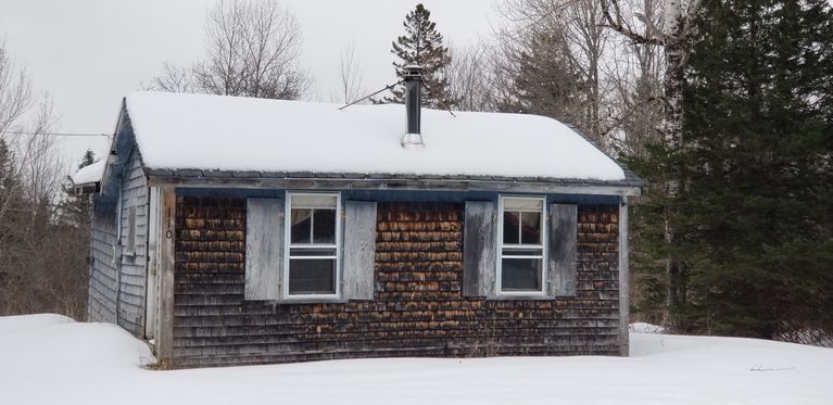          Unidentified house on the Station Road in Marion Township
   