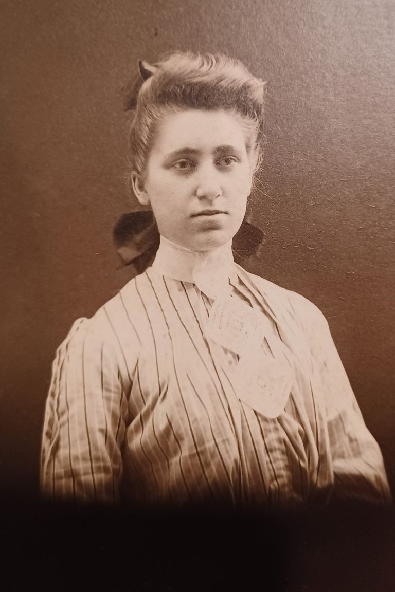          Unidentified photo of young woman, c. 1905.
   