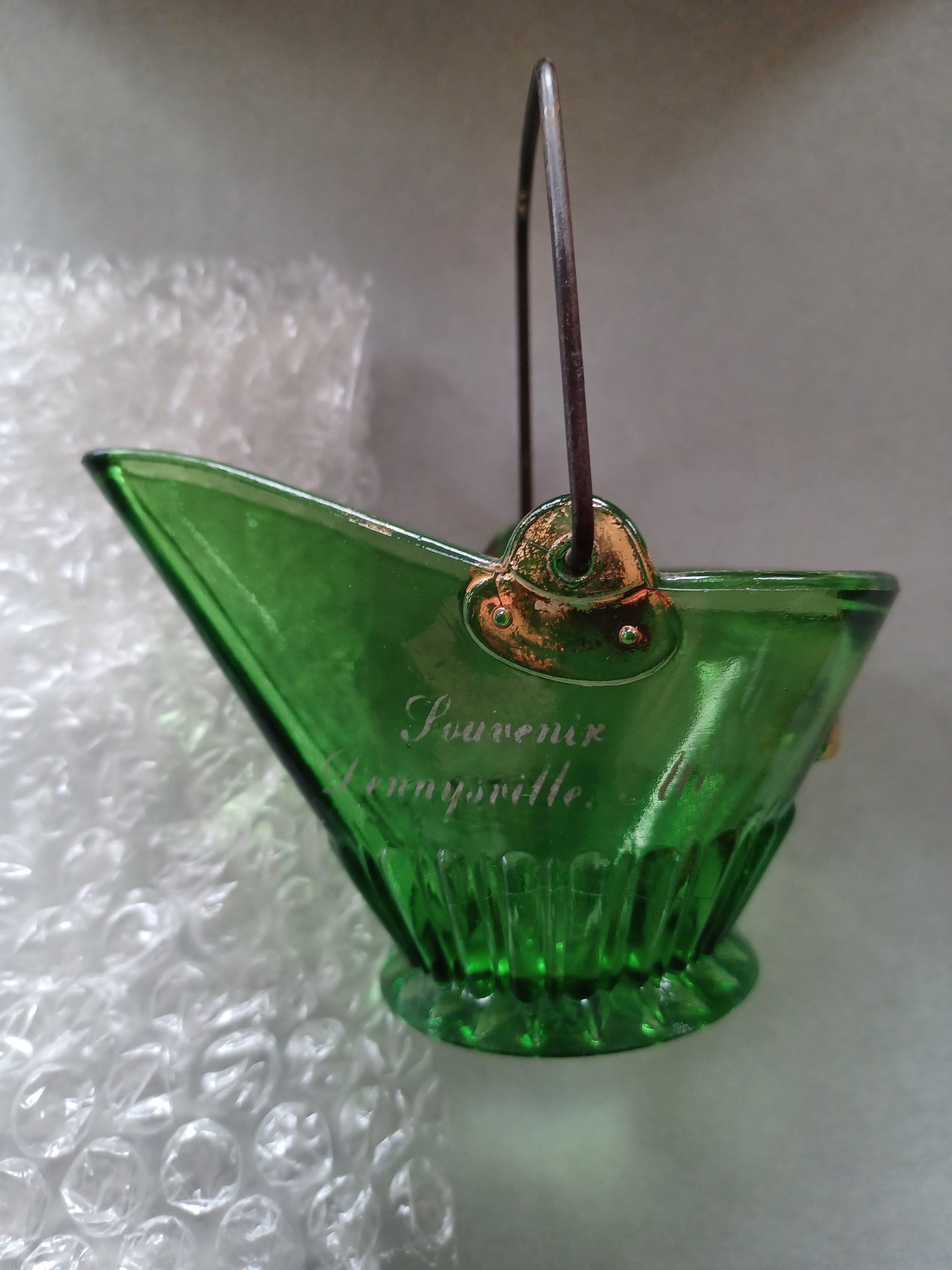 Glass Souvenir Basket picture number 1