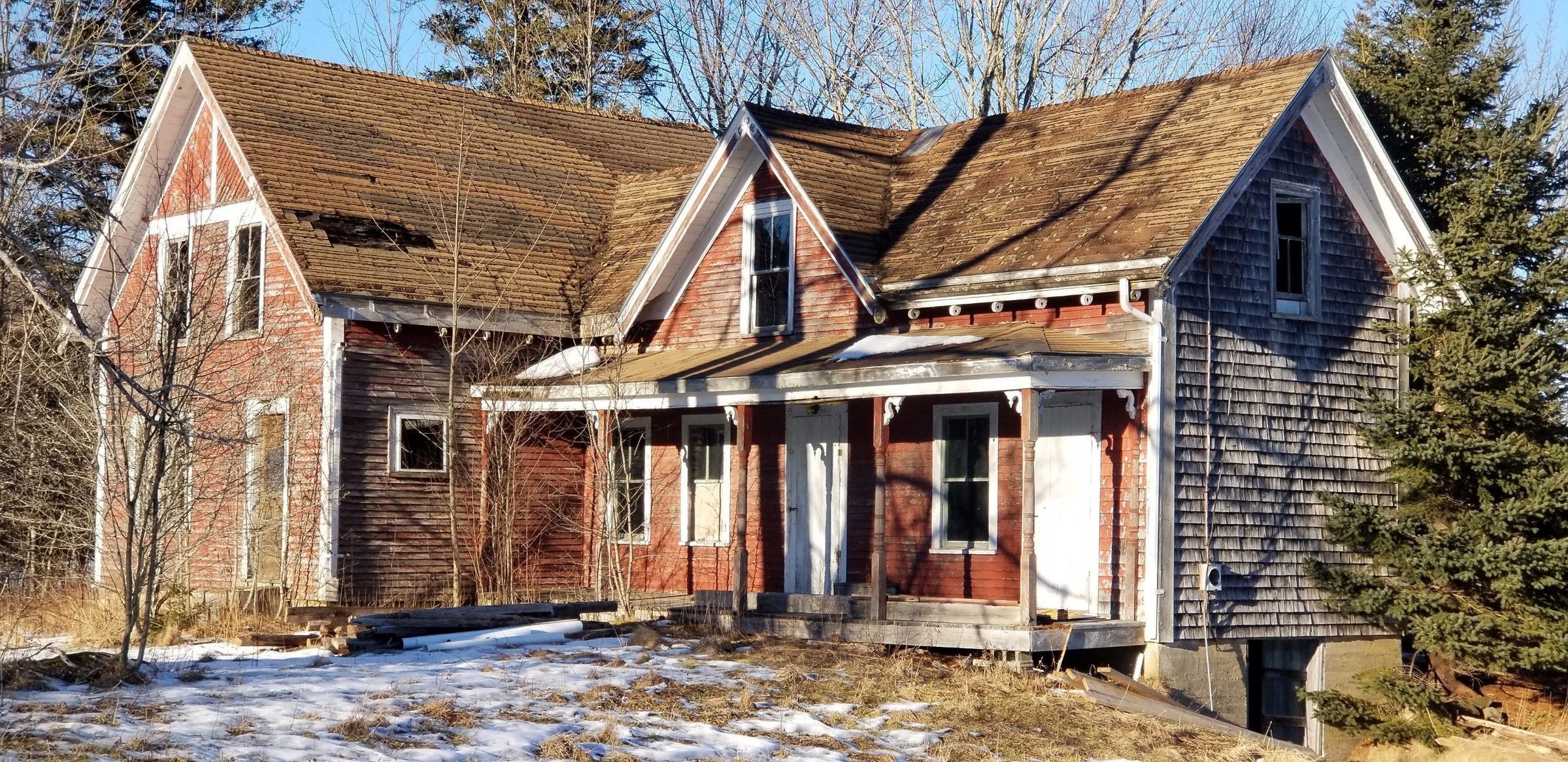 Irving Kelly House, Edmunds, Maine; Built by Robert T. Smith, the house became the home of Irving Kelley and his family in the twentieth century.