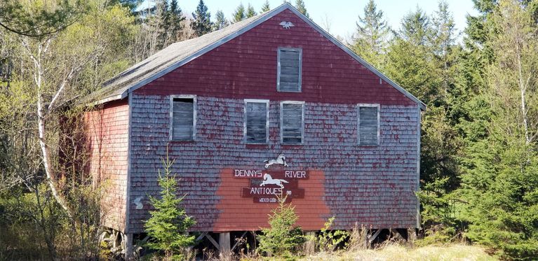          Lincoln Sprague's Barn in Edmunds, Maine; View of the red barn moved to this site by Lincoln 