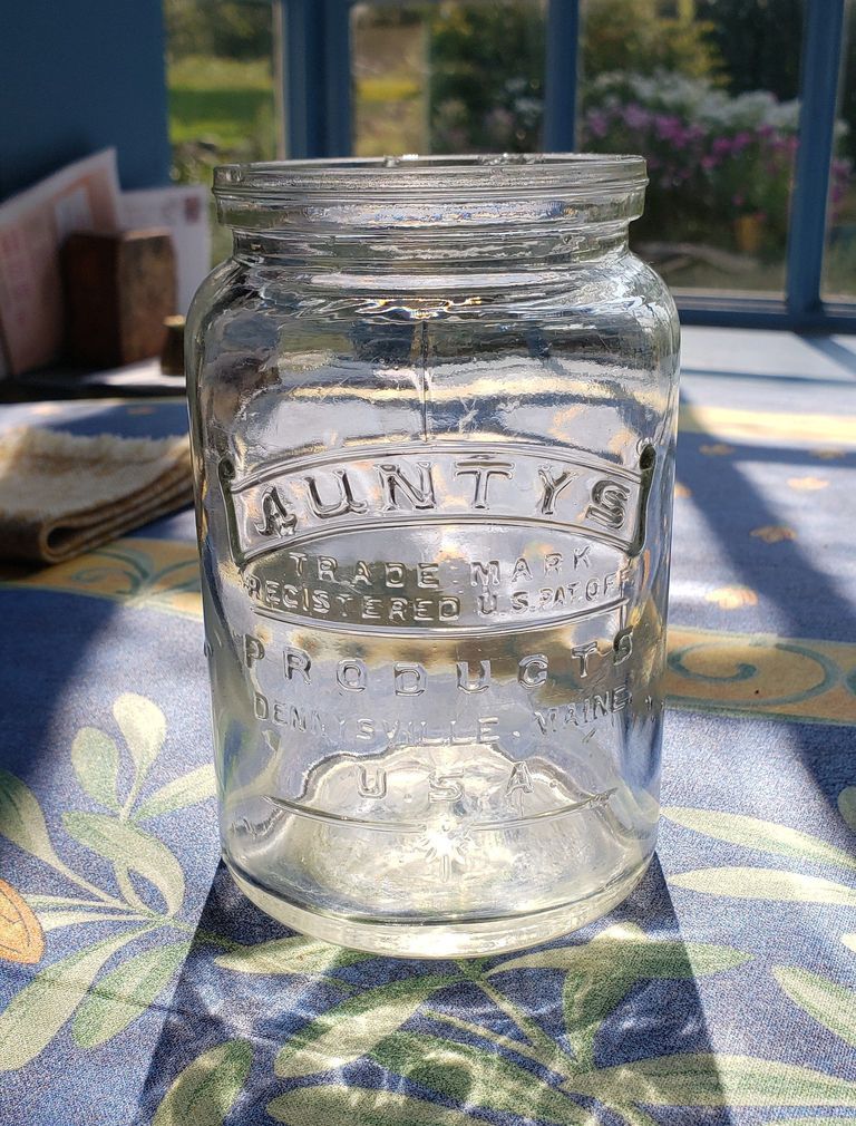          Aunty's Canning Jar; The inscription on this glass pint jar reads 